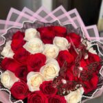 100 Bouquet of white and red roses