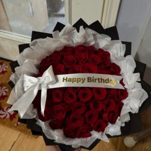 Happy birthday bouquet of roses